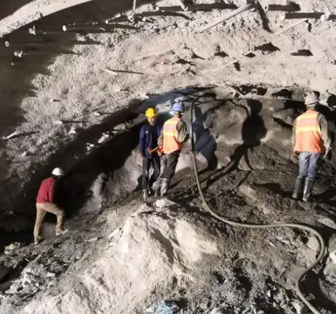 蓬莱拱顶带模注浆料的施工流程及注意事项